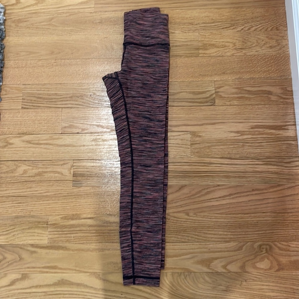 Lululemon stripped leggings